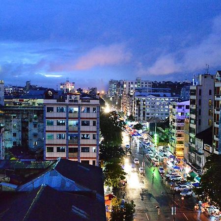 Hotel Grand United - Chinatown Yangon Esterno foto