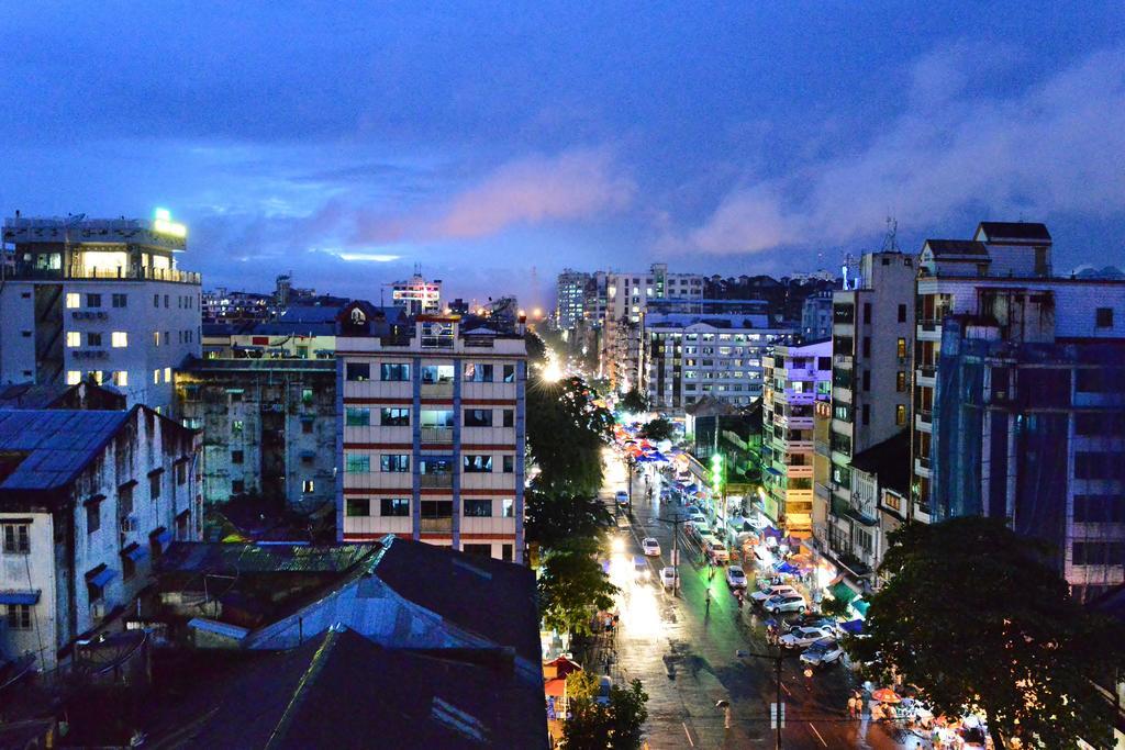 Hotel Grand United - Chinatown Yangon Esterno foto