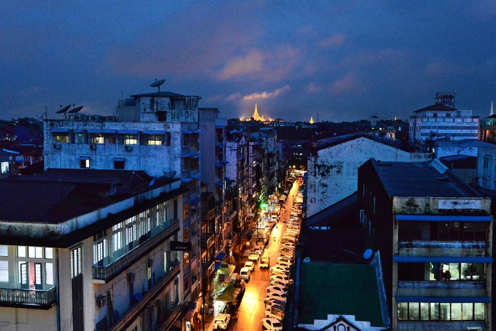 Hotel Grand United - Chinatown Yangon Esterno foto