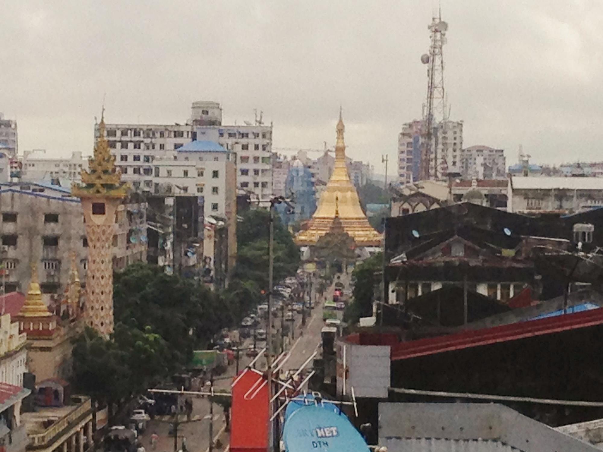 Hotel Grand United - Chinatown Yangon Esterno foto