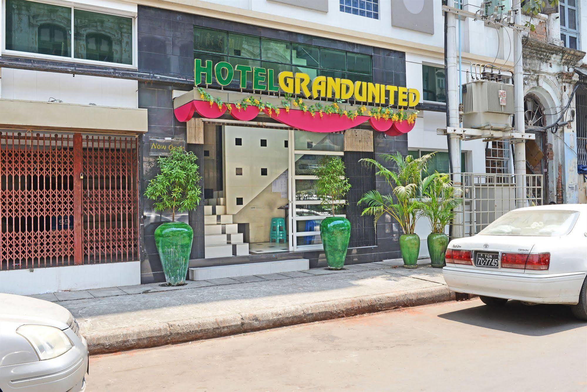 Hotel Grand United - Chinatown Yangon Esterno foto